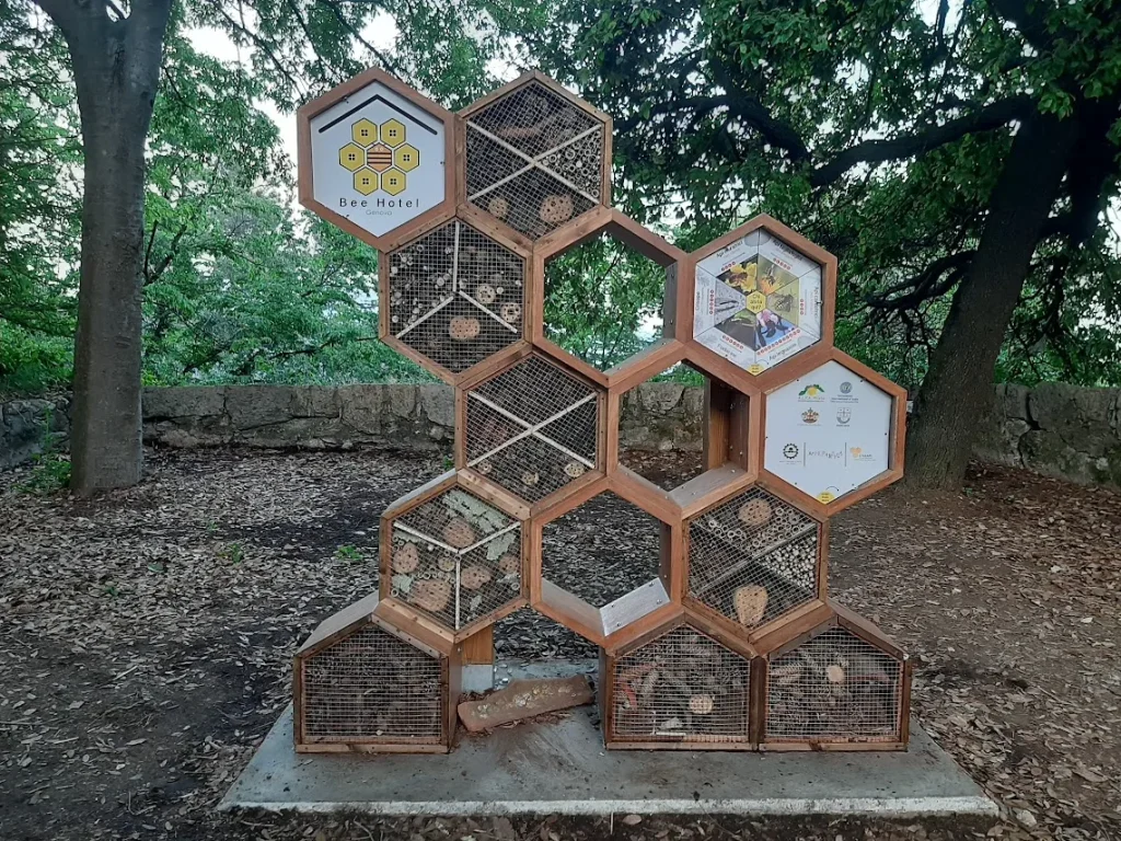 Bee Hotel ALPA Miele Parco Peralto Righi Genova